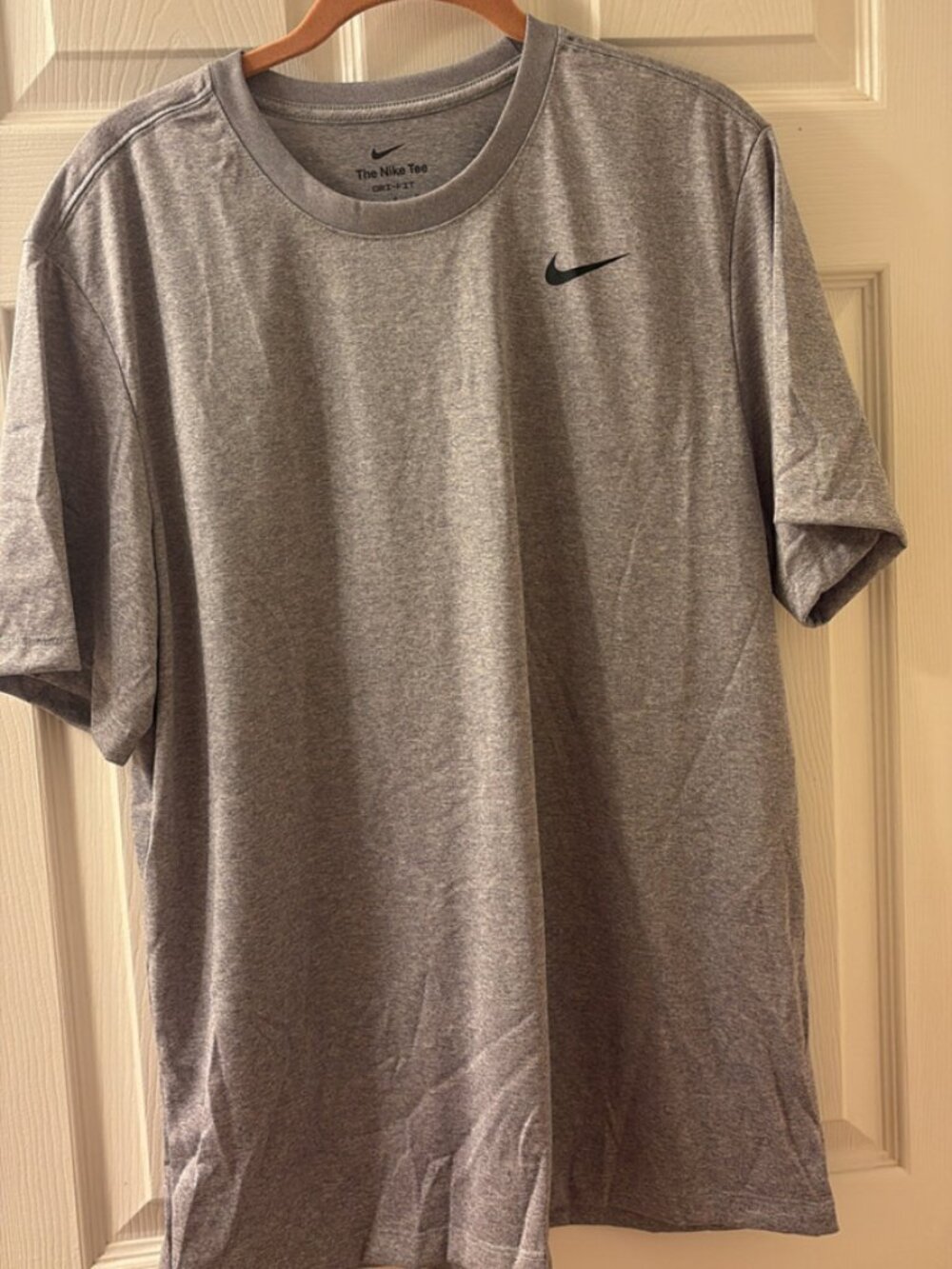 Nike Dri-FIT T-Shirt – Men’s Large – Gray